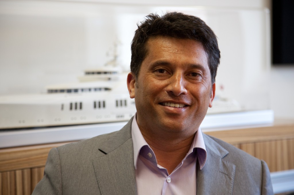 Bond Offers Clients Free Limo Transfer at MYS