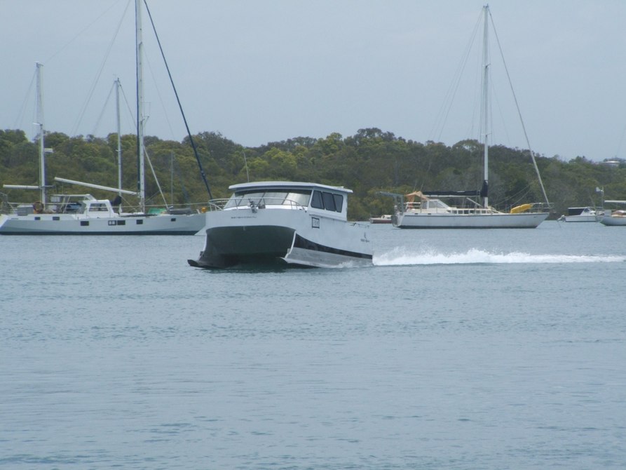 SkiSea High Speed Boat Leaves Minimal Wake