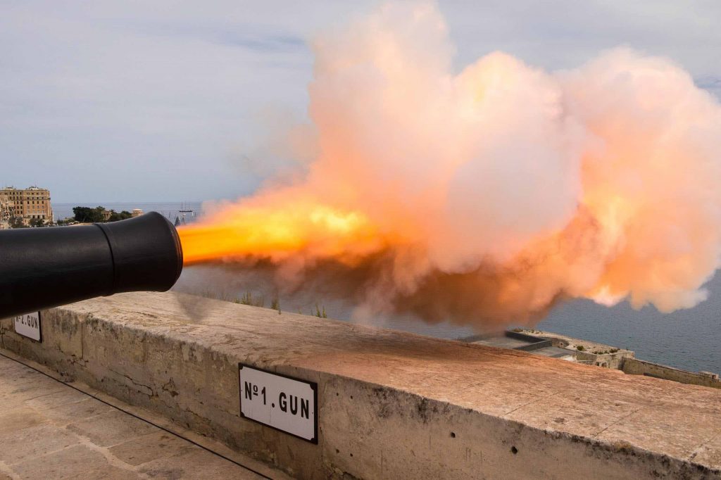 How to follow the 2016 Rolex Middle Sea Race