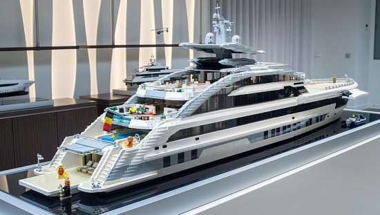 lego superyacht galactica